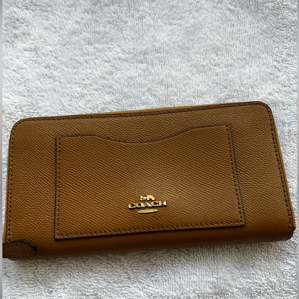 Authentic Coach Tan Leather Accordion Zip Wallet